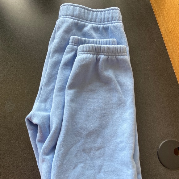 TNA Aritzia sweatpants - Picture 3 of 4